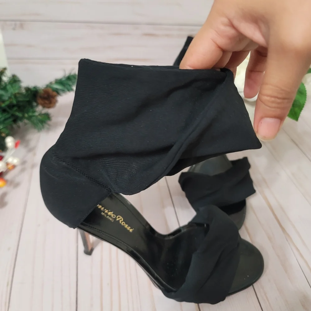 ✨️Gianvito Rossi--Black heels with black elastic strap, size 40, made in italy✨️ - Picture 11 of 16